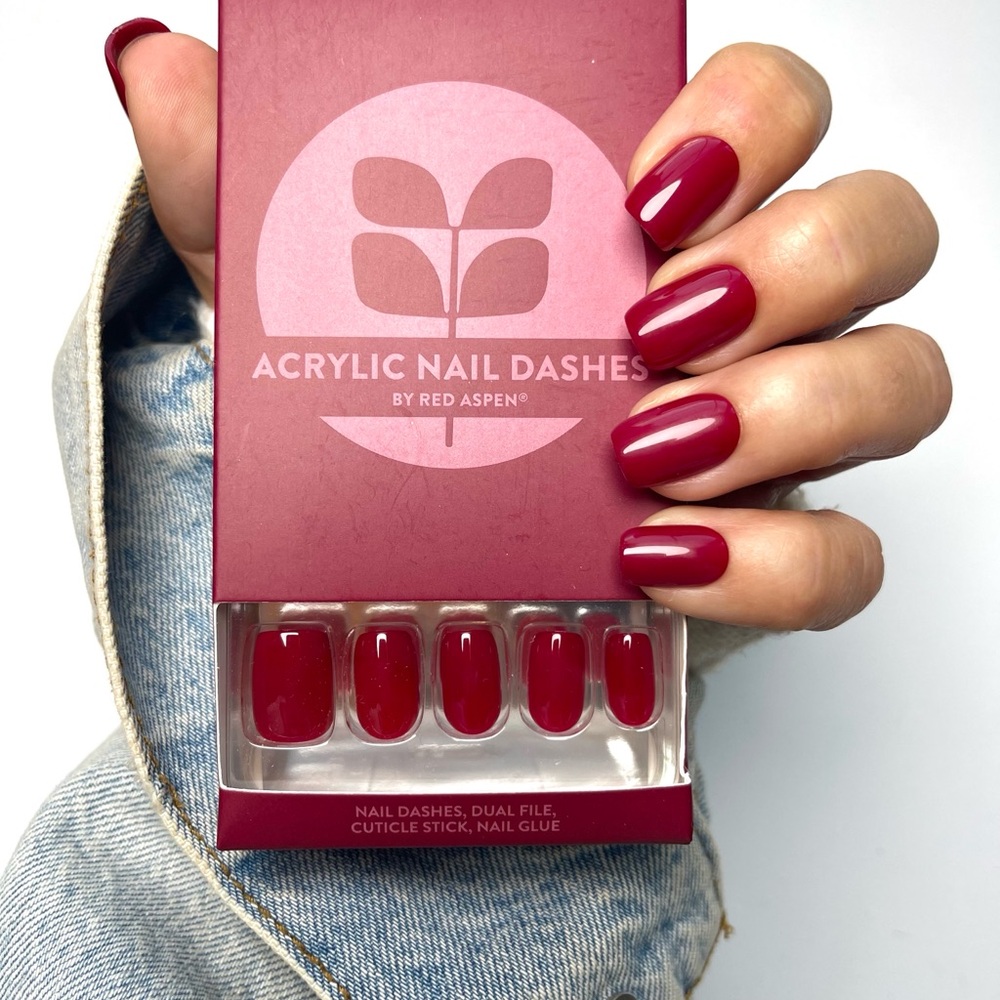 Red Aspen Joyful Jena Press-On Nails - Bold Red